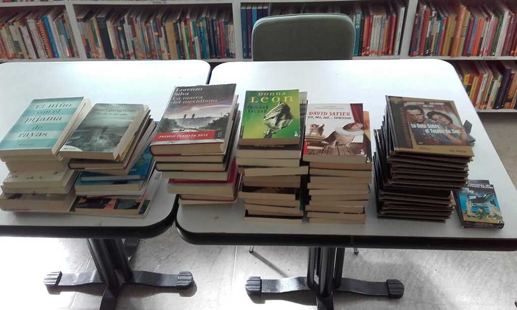 Entrelíneas: La biblioteca de Barrio España que prefiere que no devuelvas los libros