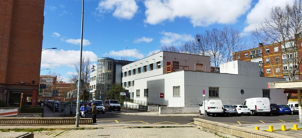 Pleno municipal: 2000 viviendas prometidas, otro estudio sanitario y goteras aún por reparar